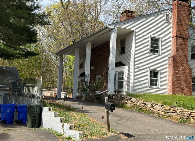 32 Arnold Drive, East Hartford, CT 06108