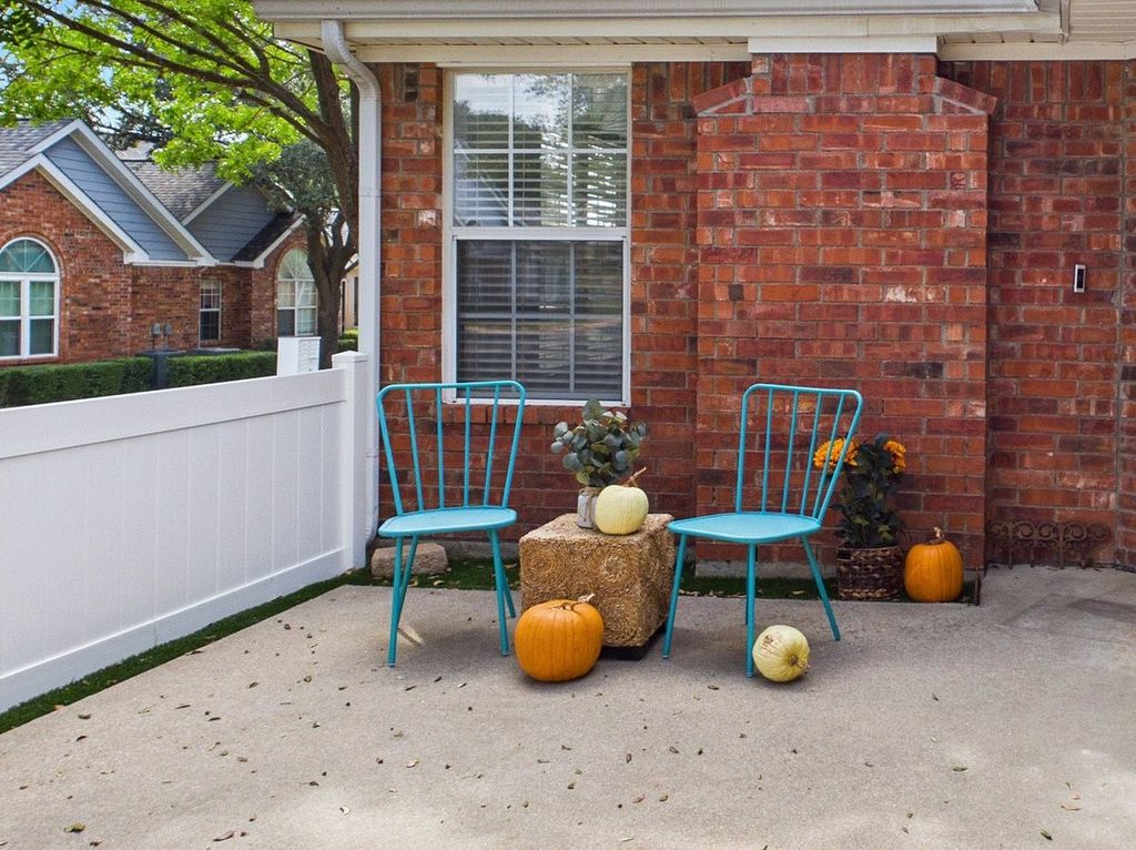 2220 Countryside Drive, Bedford, TX 76021 — photo 4