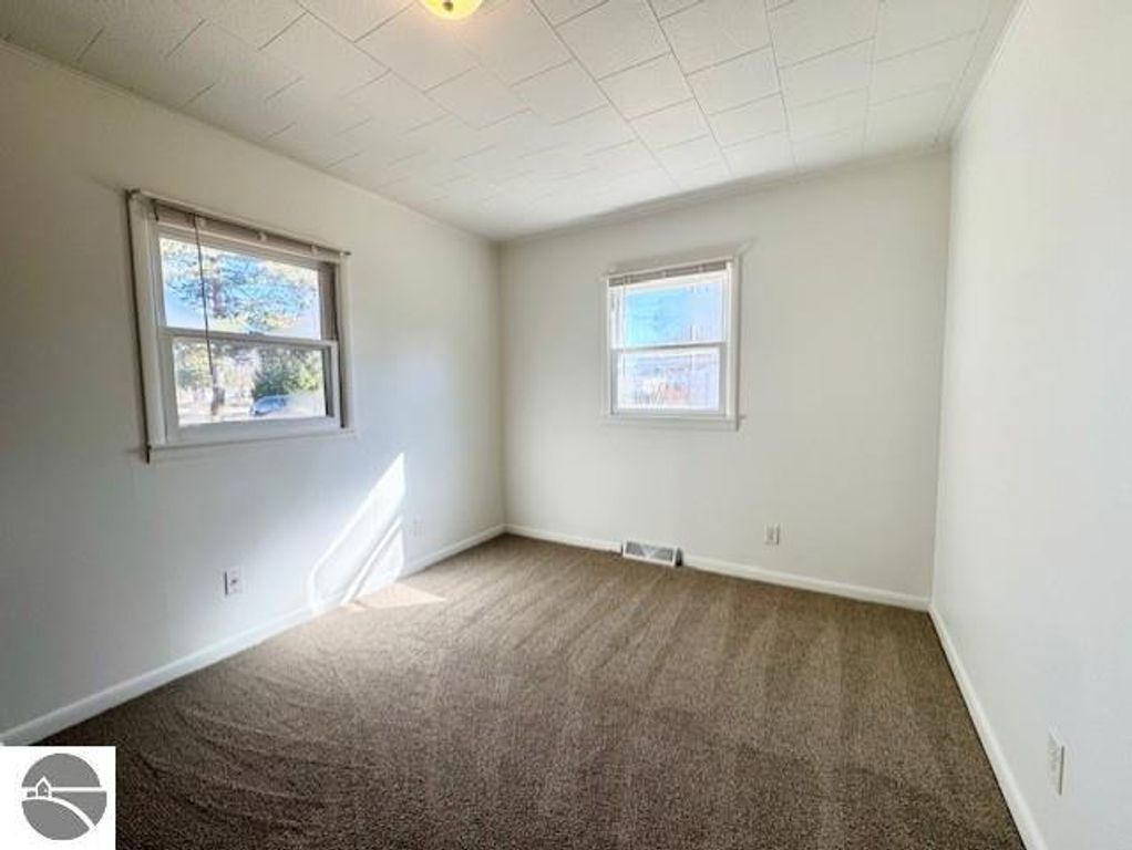 Image 6 of property listing at 348 N Grover Avenue, Alma, MI 48801