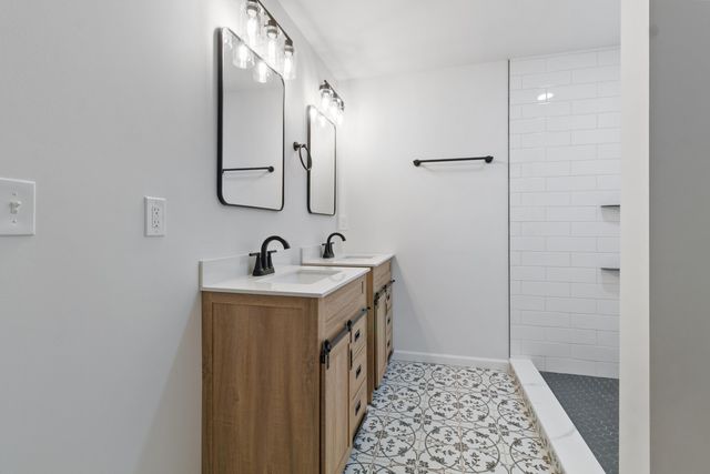 1655 W 63rd Avenue, Merrillville, IN 46410