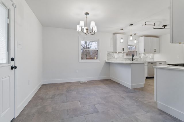 1655 W 63rd Avenue, Merrillville, IN 46410