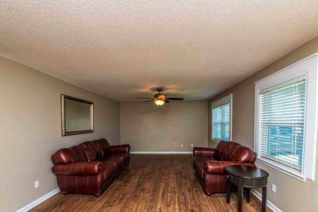 1163 MCLAUGHLIN DR, Munford, TN 38058