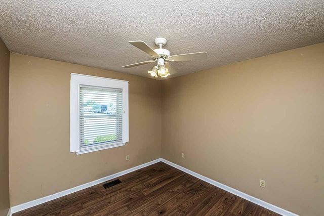 1163 MCLAUGHLIN DR, Munford, TN 38058