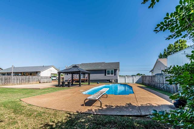 1163 MCLAUGHLIN DR, Munford, TN 38058