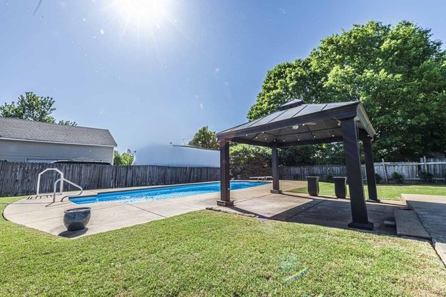 1163 MCLAUGHLIN DR, Munford, TN 38058