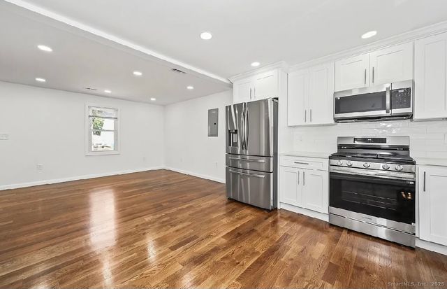 405 Ruth Street, Bridgeport, CT 06606