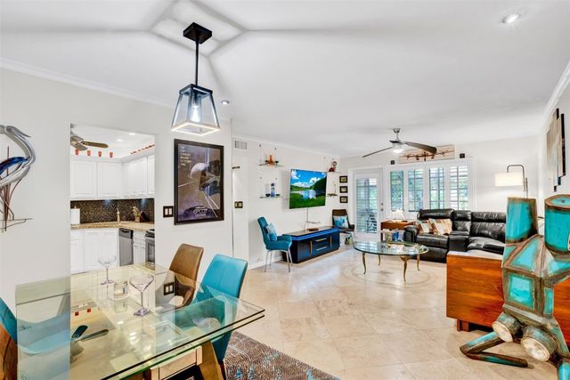 351 NE 19th Place 203K, Wilton Manors, FL 33305