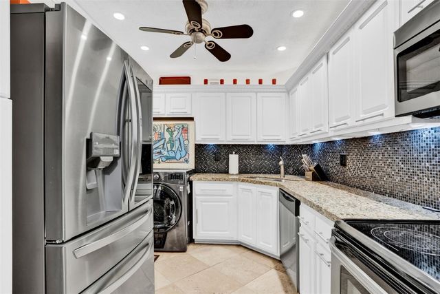 351 NE 19th Place 203K, Wilton Manors, FL 33305