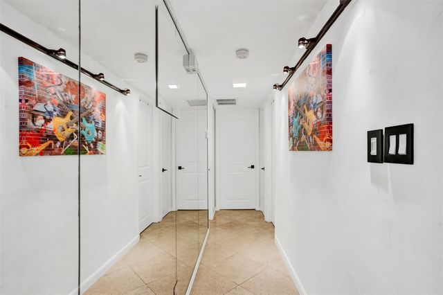 351 NE 19th Place 203K, Wilton Manors, FL 33305