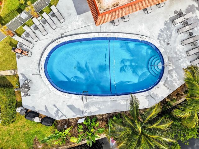 351 NE 19th Place 203K, Wilton Manors, FL 33305