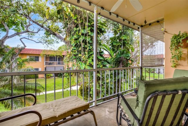 351 NE 19th Place 203K, Wilton Manors, FL 33305