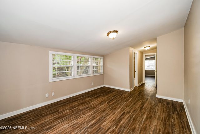 7227 STONEHURST Road N, Jacksonville, FL 32277