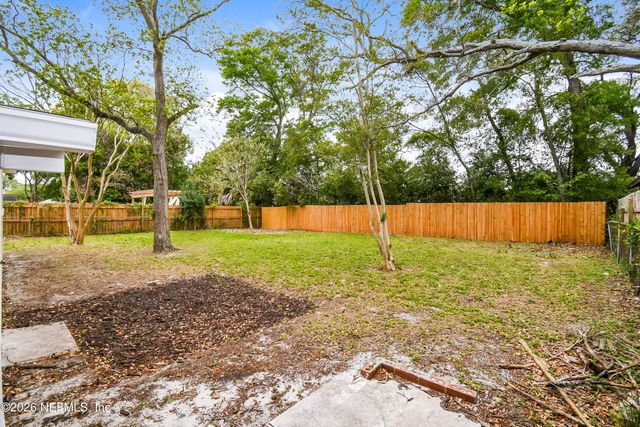 7227 STONEHURST Road N, Jacksonville, FL 32277