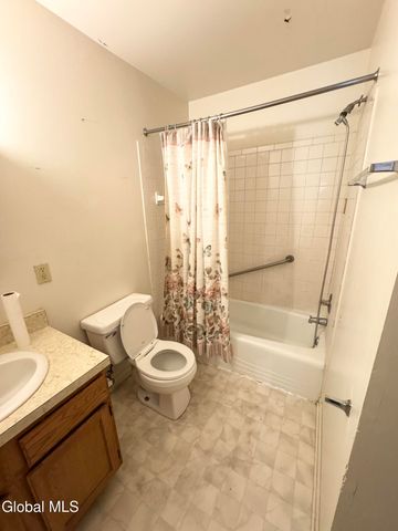 750 Hamilton Street, Schenectady, NY 12307