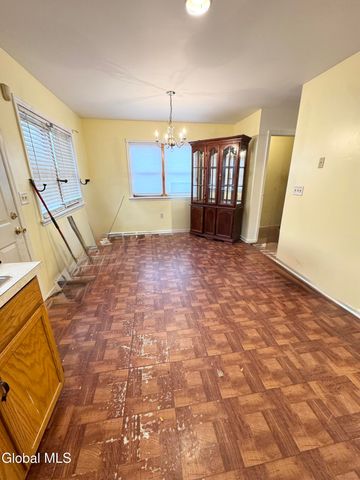 750 Hamilton Street, Schenectady, NY 12307