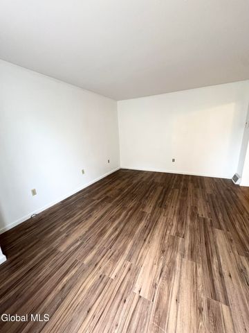 750 Hamilton Street, Schenectady, NY 12307