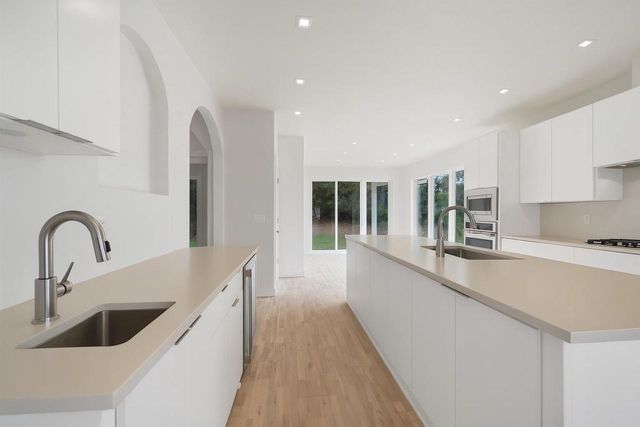 1780 BOBBY JONES DRIVE, De Pere, WI 54115