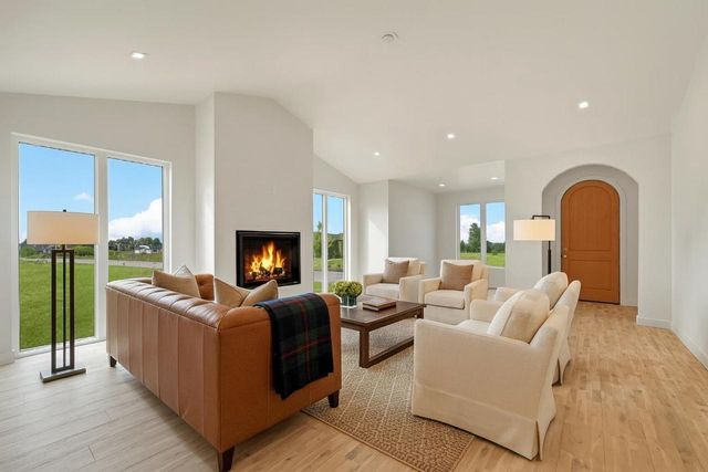 1780 BOBBY JONES DRIVE, De Pere, WI 54115