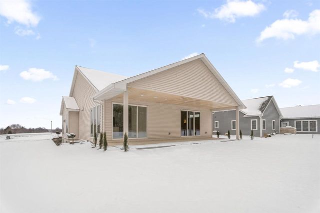 1780 BOBBY JONES DRIVE, De Pere, WI 54115