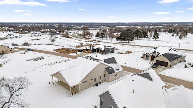 1780 BOBBY JONES DRIVE, De Pere, WI 54115