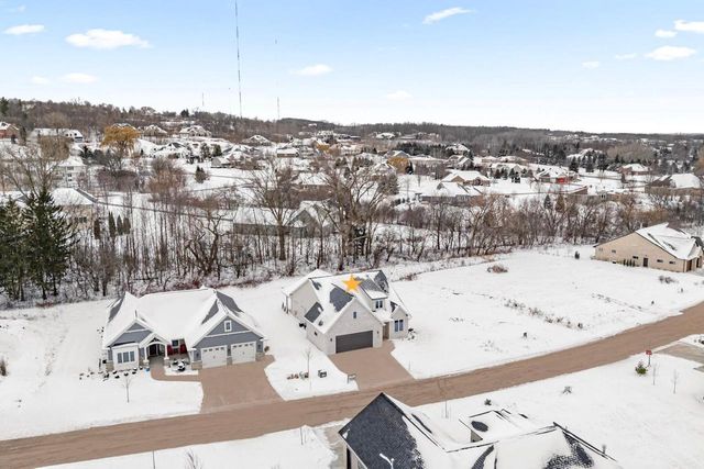 1780 BOBBY JONES DRIVE, De Pere, WI 54115