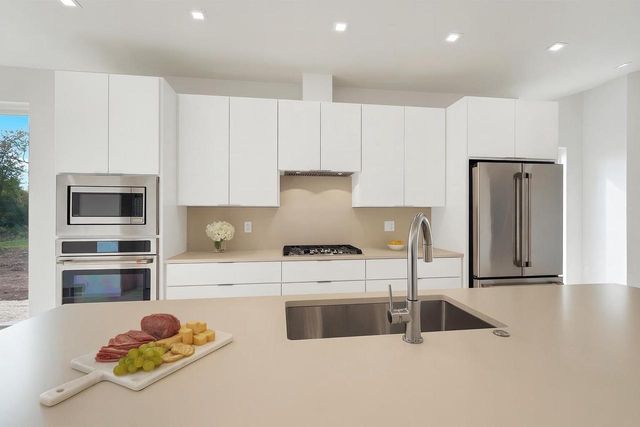 1780 BOBBY JONES DRIVE, De Pere, WI 54115