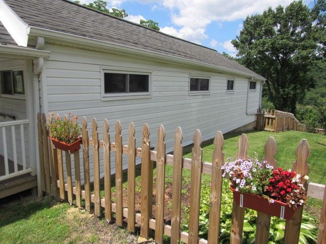 807 Kennedy Street, Monongahela, PA 15063