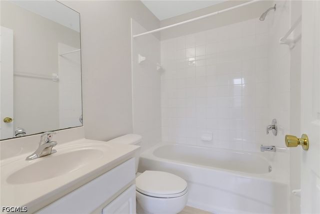 8189 Pacific Beach DR, Fort Myers, FL 33966