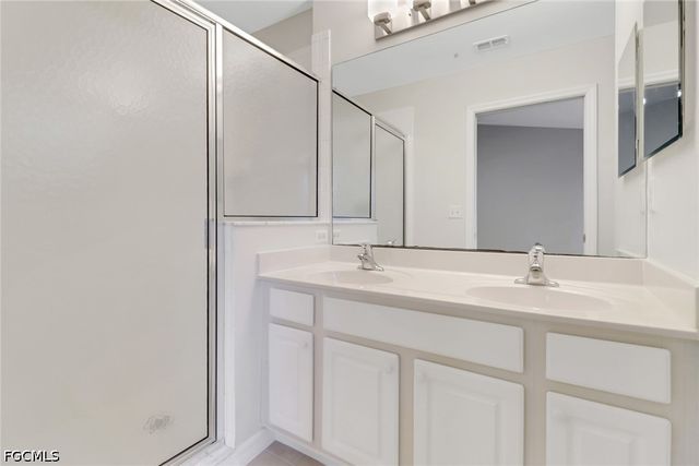 8189 Pacific Beach DR, Fort Myers, FL 33966
