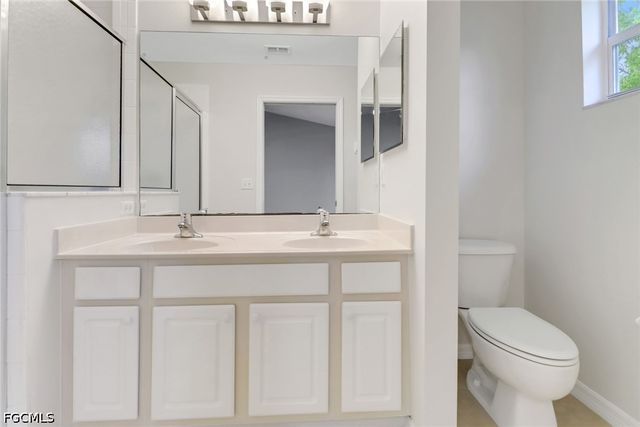8189 Pacific Beach DR, Fort Myers, FL 33966