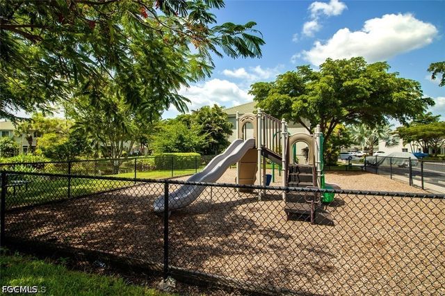 8189 Pacific Beach DR, Fort Myers, FL 33966