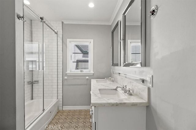 2682 E Villa Street, Pasadena, CA 91107