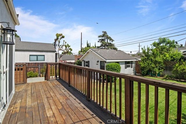 2682 E Villa Street, Pasadena, CA 91107