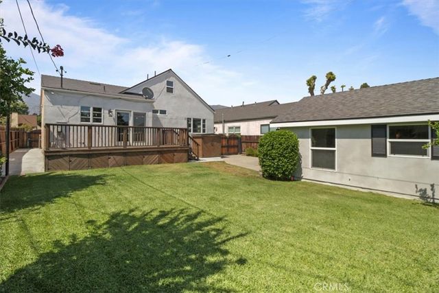 2682 E Villa Street, Pasadena, CA 91107