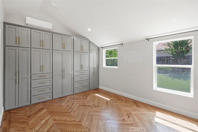 2682 E Villa Street, Pasadena, CA 91107