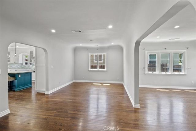 2682 E Villa Street, Pasadena, CA 91107