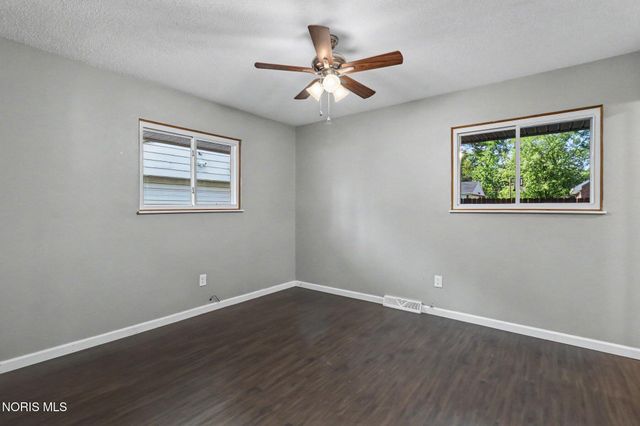 5622 Fenwick Drive, Toledo, OH 43623
