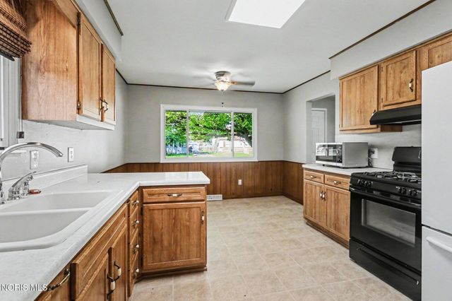 5622 Fenwick Drive, Toledo, OH 43623