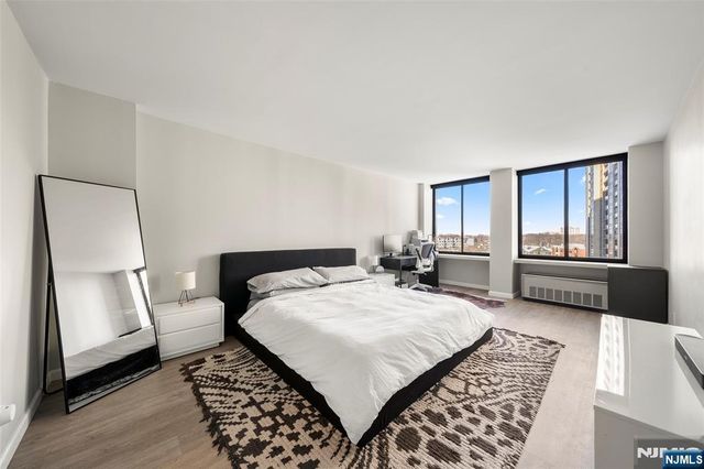 300 Winston Drive 609, Cliffside Park, NJ 07010