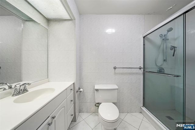 300 Winston Drive 609, Cliffside Park, NJ 07010