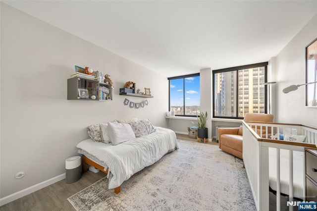 300 Winston Drive 609, Cliffside Park, NJ 07010