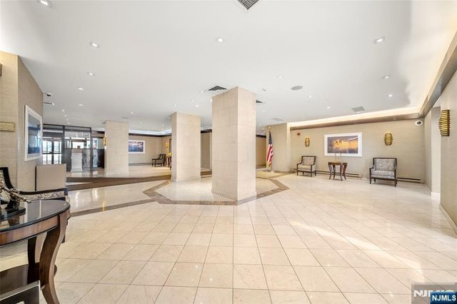 300 Winston Drive 609, Cliffside Park, NJ 07010