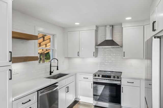 902 Broadmoor Dr, Nashville, TN 37216