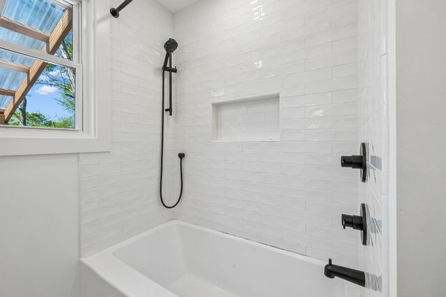 902 Broadmoor Dr, Nashville, TN 37216