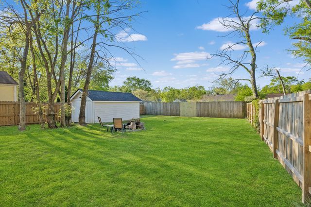 902 Broadmoor Dr, Nashville, TN 37216