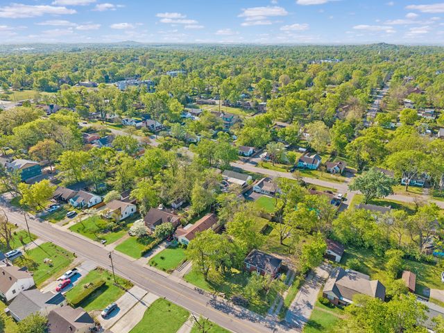 902 Broadmoor Dr, Nashville, TN 37216