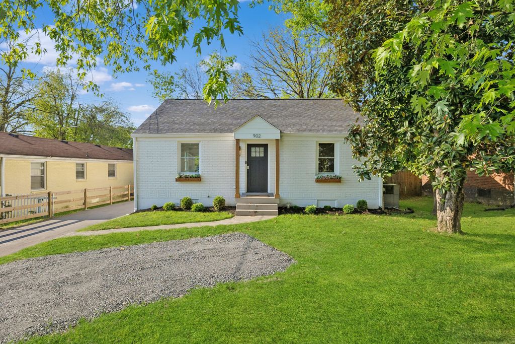902 Broadmoor Dr, Nashville, TN 37216