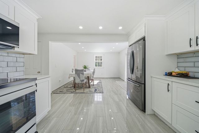 404 River St, Halifax, MA 02338