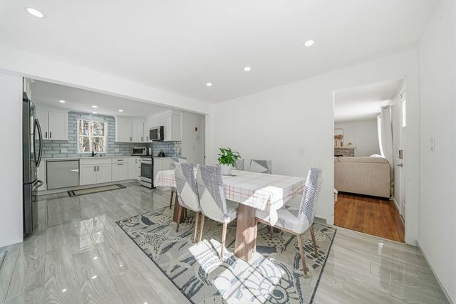 404 River St, Halifax, MA 02338