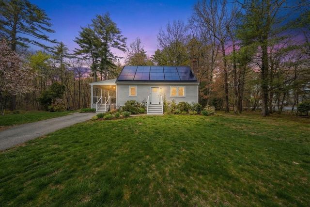 404 River St, Halifax, MA 02338